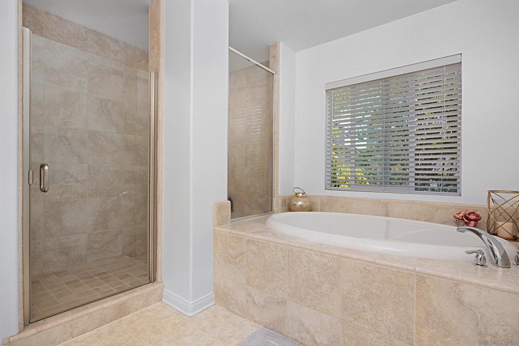 MLS #250043082SD image #23