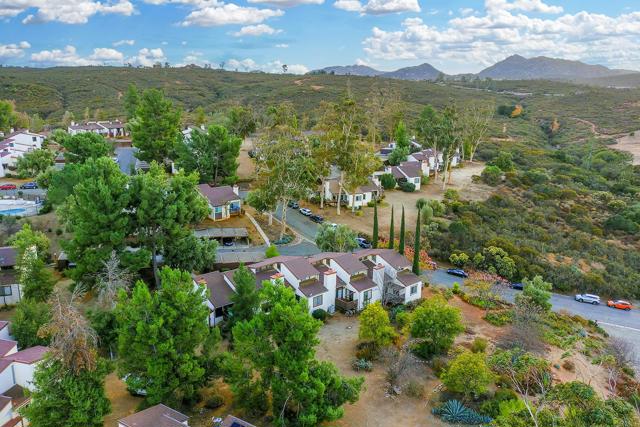 15719 Davis Cup Lane, Ramona CA: https://media.crmls.org/mediaz/b3611c98-025d-40b6-a561-e12b5d308e95.jpg