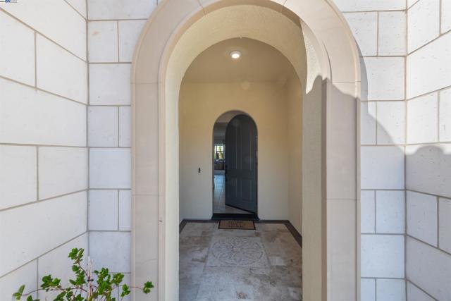 Image 1 of 52 For 7152 Aubrey Way