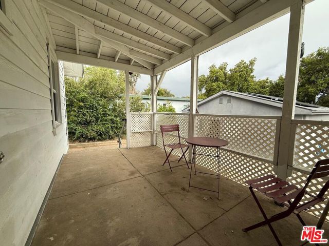 6520 Valmont Street, Tujunga CA: https://media.crmls.org/mediaz/b362754b-3a18-43fa-9a21-b86cc10114f1.jpg