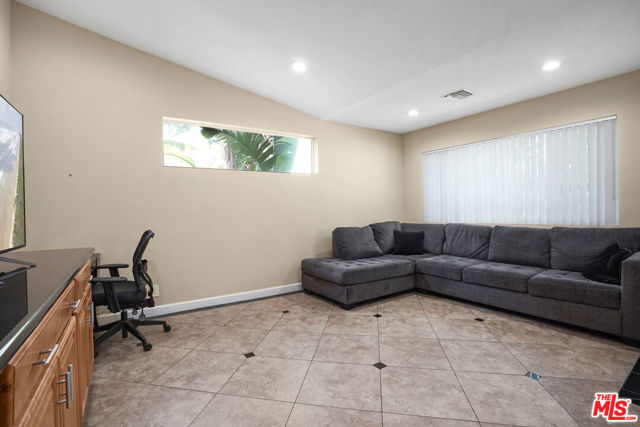 7017 Vicky Avenue, West Hills CA: https://media.crmls.org/mediaz/b362813d-bfe3-42b7-935b-2c05ca652f1f.jpg