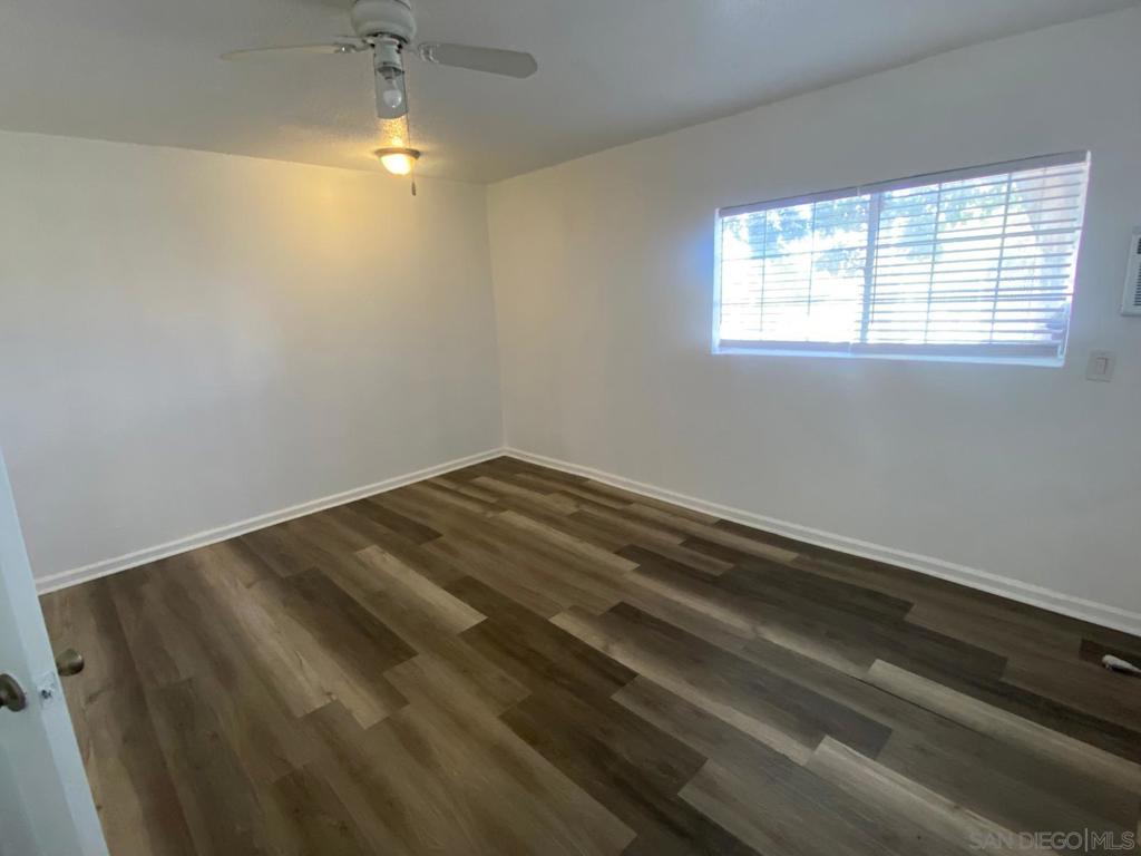 950 Washington Ave - photo 11