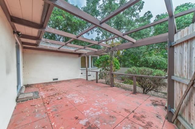 25145 N Carmel Hills Drive, Carmel CA: https://media.crmls.org/mediaz/b3648e2a-d9de-4cb7-8638-18690f996ba5.jpg