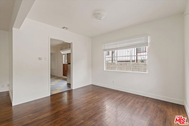 821 Laveta Terrace, Los Angeles CA: https://media.crmls.org/mediaz/b3650112-5e7d-4a15-8b68-fd9469c71765.jpg