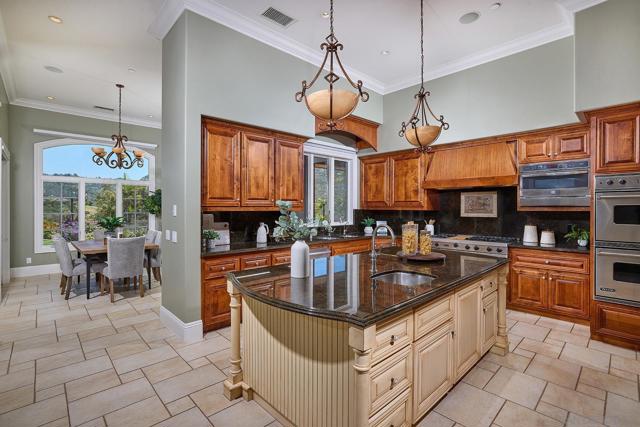 14460 Cheyenne Trl, Poway CA: https://media.crmls.org/mediaz/b36558bb-02ae-44ba-aecd-8195f7164ab7.jpg
