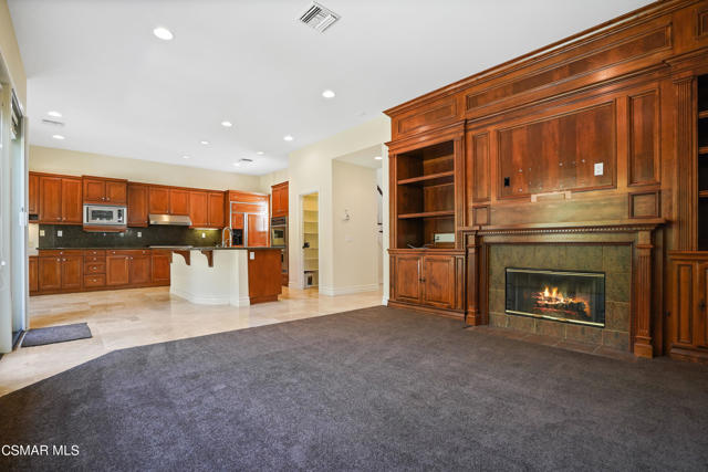 6077 Mandeville Place, Oak Park CA: https://media.crmls.org/mediaz/b3657fb0-d050-4fb7-a8d7-e4d9e27fd1ae.jpg