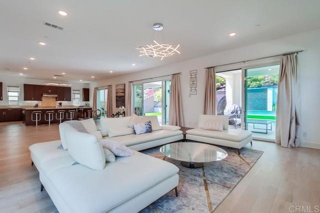 Detail Gallery Image 16 of 71 For 6222 Artisan Way, San Diego,  CA 92130 - 5 Beds | 5 Baths
