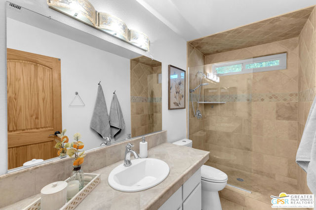 1425 E Luna Way, Palm Springs CA: https://media.crmls.org/mediaz/b3669f56-06f8-4d25-ae60-aa462100afe8.jpg