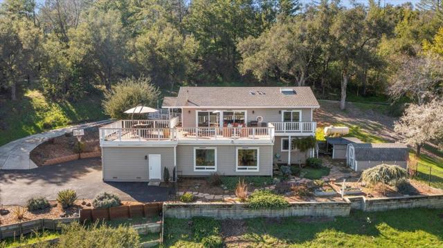 25400 Radonich Road, Los Gatos CA: https://media.crmls.org/mediaz/b367651b-e678-4c36-b11f-191ec12471da.jpg