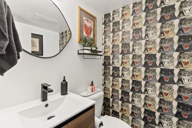 3860 Las Flores, Fallbrook CA: https://media.crmls.org/mediaz/b368f3de-1e79-4919-8eeb-43ba4e01c6d0.jpg