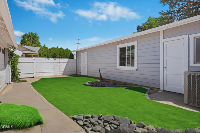 Image 73 of 74 For 7445 Balcom Avenue