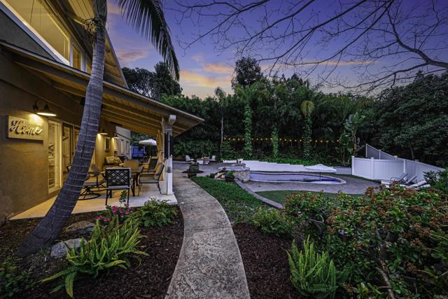 9399 Carmichael Drive, La Mesa CA: https://media.crmls.org/mediaz/b36972a4-d9dd-46e3-970b-46b8ee84c520.jpg