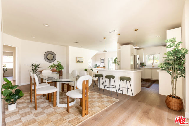 5018 Valleydale Avenue, Los Angeles CA: https://media.crmls.org/mediaz/b369ef5f-5b92-476e-b707-ff6e7a47f9b5.jpg
