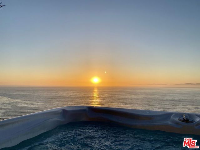1115 Palos Verdes Drive West Drive, Palos Verdes Estates CA: https://media.crmls.org/mediaz/b36a3d62-75bb-43bb-a9c5-cca7a404930a.jpg