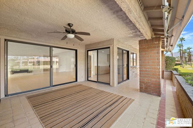 6 Joya Drive, Palm Desert CA: https://media.crmls.org/mediaz/b36a60d8-f012-46e3-8429-8c3622c72d65.jpg