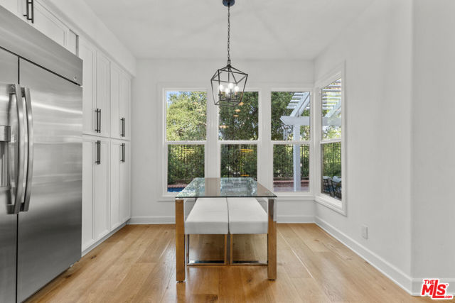 4370 Park Monte Nord, Calabasas CA: https://media.crmls.org/mediaz/b36a6950-56b4-4b21-9eb9-83099e03609d.jpg