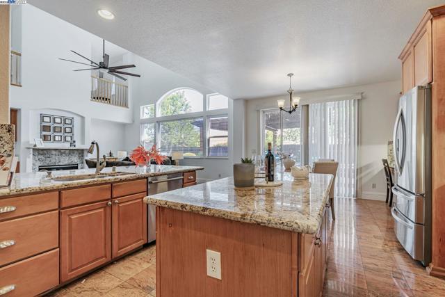 Image 13 of 60 For 5065 Carbondale Way