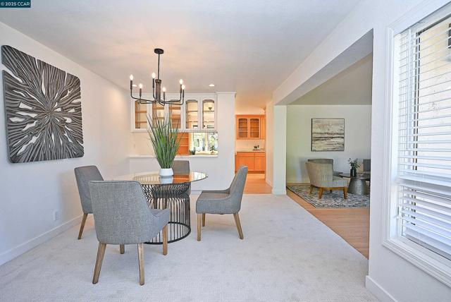 Image 9 of 48 For 342 Fenway Dr