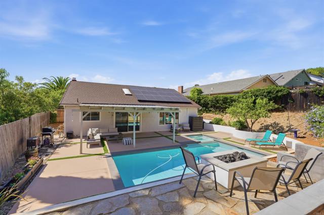 Detail Gallery Image 9 of 50 For 12627 Benavente Way, San Diego,  CA 92129 - 3 Beds | 2 Baths