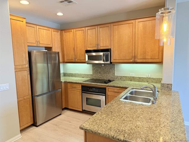3857 Pell Pl, San Diego CA: https://media.crmls.org/mediaz/b36c89e8-dbcd-4f7b-8cf4-389bb4586f5c.jpg