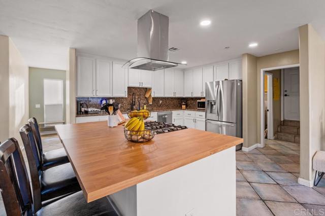 Detail Gallery Image 9 of 52 For 16403 Arena Dr., Ramona,  CA 92065 - 4 Beds | 3/1 Baths