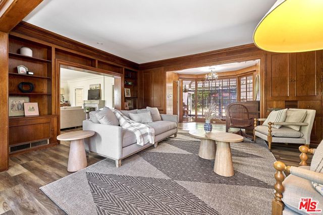 728 S Windsor Boulevard, Los Angeles CA: https://media.crmls.org/mediaz/b36edb2d-6a37-40d6-b05a-f4ad266d46b0.jpg