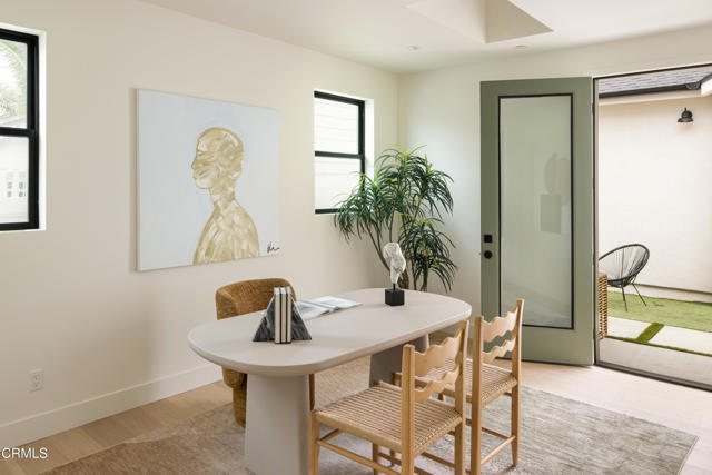 4245 W 62nd Street, Los Angeles CA: https://media.crmls.org/mediaz/b3705006-acc1-4edf-8035-fb340958bf82.jpg
