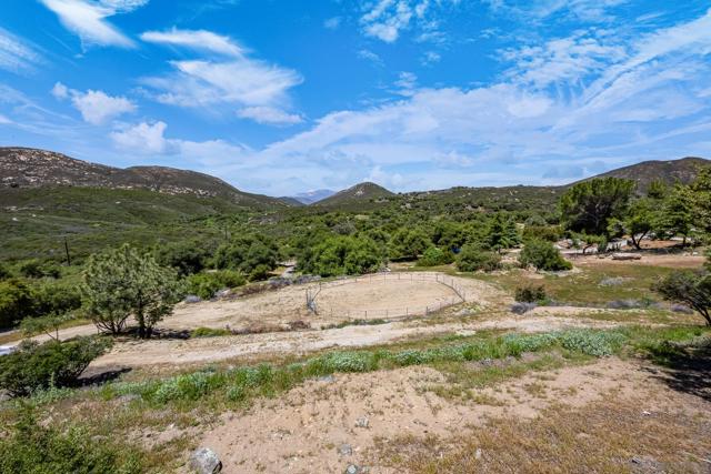 10649 Boulder Creek Rd, Descanso CA: https://media.crmls.org/mediaz/b370a173-da32-4a15-8f02-4084ba3ff959.jpg