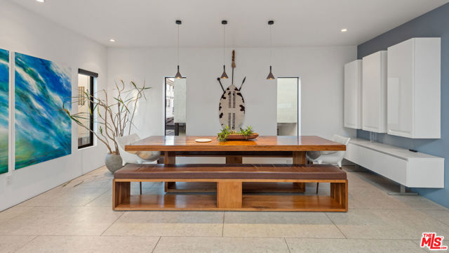 4616 Roma Court photo 8