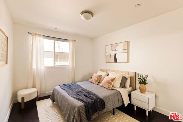 8513 Cashio Street, Los Angeles CA: https://media.crmls.org/mediaz/b37264ab-5e5d-48bc-9bfe-a6e966adf099.jpg