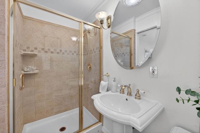 30 Bluebell Lane, Hillsborough CA: https://media.crmls.org/mediaz/b3728074-3cde-454d-8230-2b93322923e0.jpg