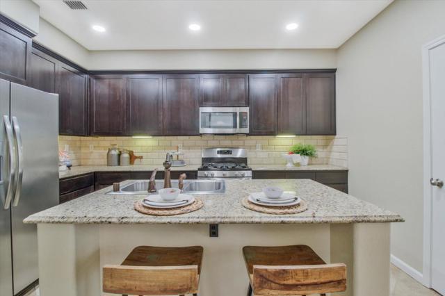 3927 Streamline Street, Sacramento CA: https://media.crmls.org/mediaz/b372c307-5e44-4536-b357-9b07020a71a6.jpg