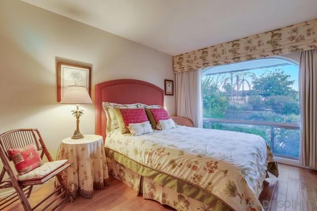 2052 Flying Hills Lane, El Cajon CA: https://media.crmls.org/mediaz/b3732c1d-0c4a-4407-a534-bffe8a500f5f.jpg