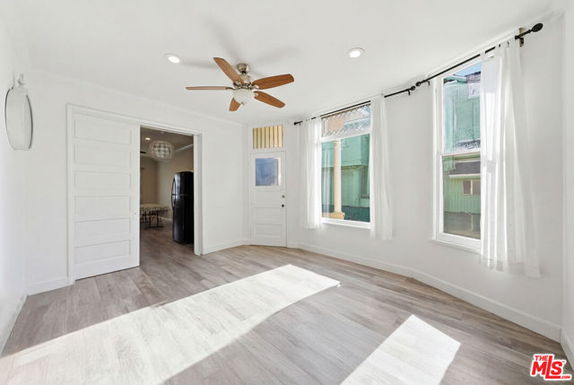 1147 S Westlake Avenue, Los Angeles CA: https://media.crmls.org/mediaz/b373e09b-28ad-4405-96c6-8c500beacf0e.jpg