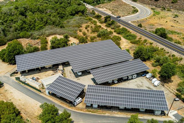 4650 Dulin, Fallbrook CA: https://media.crmls.org/mediaz/b37486bd-6a3f-4a3e-9ca3-676031b299d3.jpg