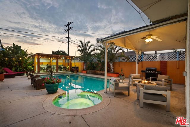 6319 Willowcrest Avenue, North Hollywood CA: https://media.crmls.org/mediaz/b3749c52-98e4-40d3-b8ca-664f9182d23c.jpg