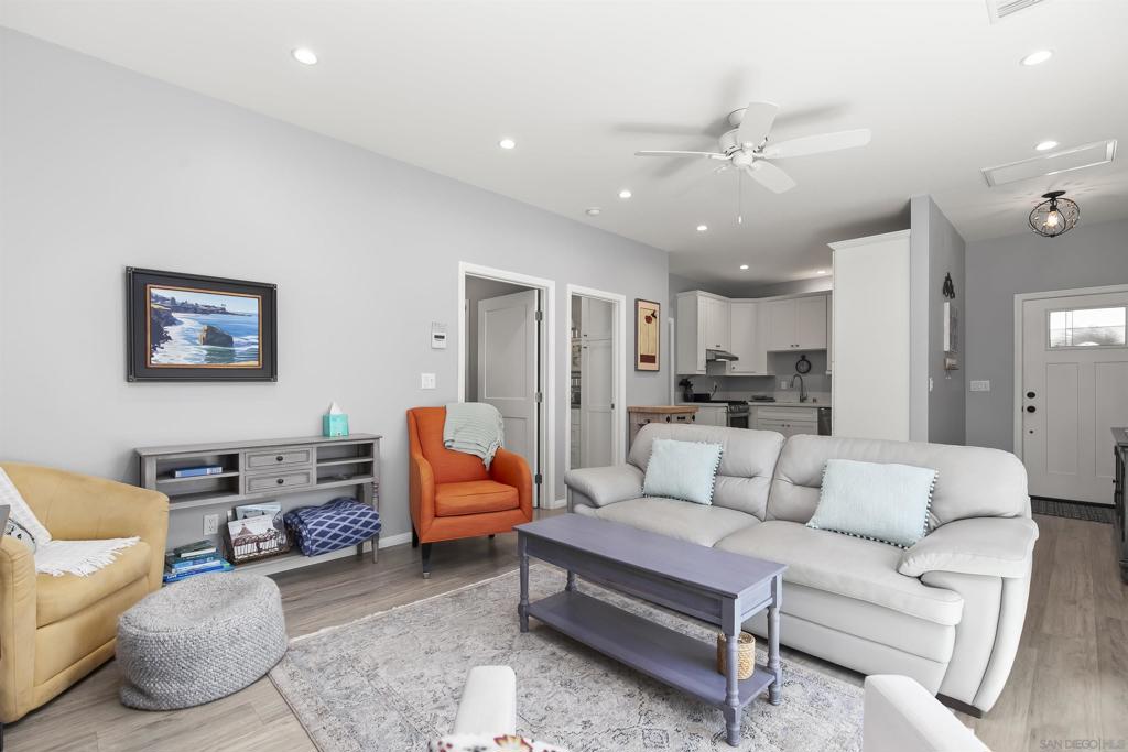 MLS #250036423SD img 24