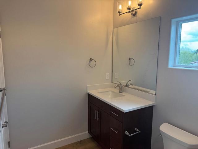 116 Bundeson Circle, Hollister CA: https://media.crmls.org/mediaz/b374f369-74d4-4e2e-979d-6bc10f2dcd8a.jpg