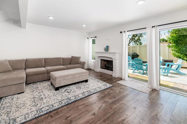 Detail Gallery Image 3 of 31 For 6819 Alderwood Dr, Carlsbad,  CA 92011 - 2 Beds | 2/1 Baths