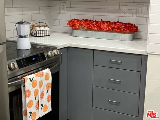 1440 Veteran Avenue, Los Angeles CA: https://media.crmls.org/mediaz/b37630fe-0c6a-4af8-b5a9-820afbb4e327.jpg