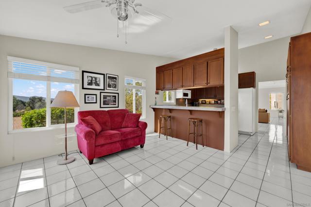 Image 18 of 50 For 17925 Avenida Cordillera