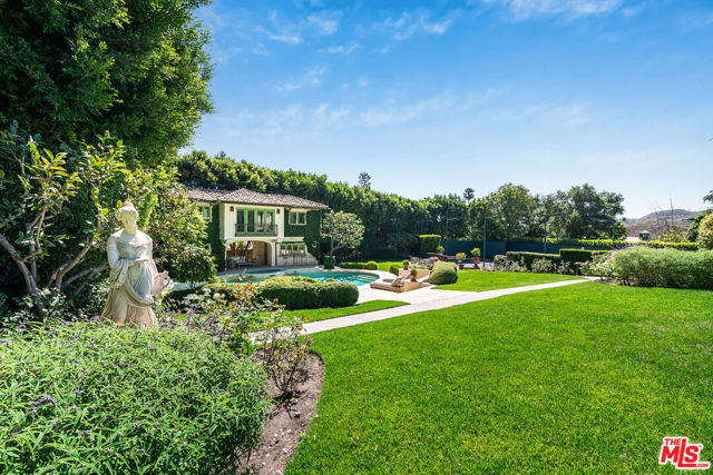 Image 13 of 49 For 1550 Amalfi Drive