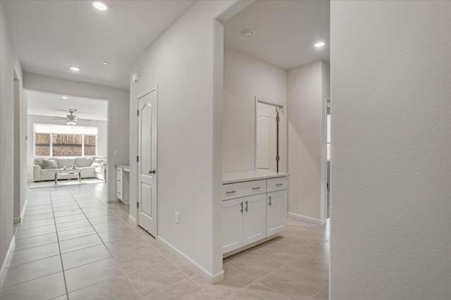 2051 Rosewood Drive, Hollister CA: https://media.crmls.org/mediaz/b377e681-2488-4b47-81e6-365741e5382c.jpg