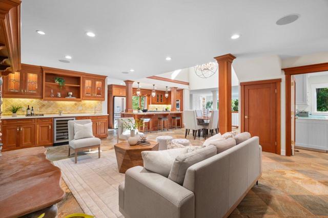23447 Skyview Terrace, Los Gatos CA: https://media.crmls.org/mediaz/b378a288-ba97-4818-bc86-88e349579996.jpg