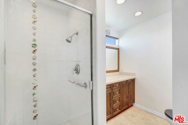 631 Strand Street, Santa Monica CA: https://media.crmls.org/mediaz/b3798079-fdb7-414a-822f-5abfd3b90a03.jpg
