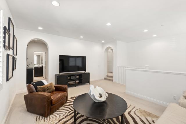3619 N Fork Ave, Carlsbad CA: https://media.crmls.org/mediaz/b379e575-ccad-451d-91df-c5607eb9e4be.jpg