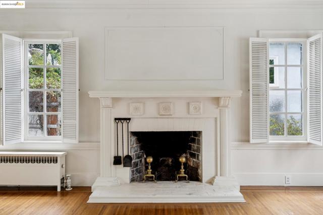 618 Boulevard Way, Piedmont CA: https://media.crmls.org/mediaz/b37a2291-aa0e-4f3b-a9d1-10979b658ae6.jpg