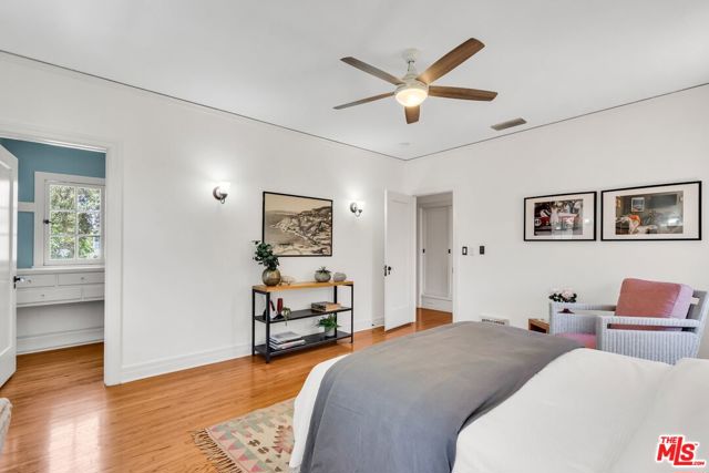 1709 Buckingham Road, Los Angeles CA: https://media.crmls.org/mediaz/b37a9144-08ed-4369-9c9e-b216df12edcf.jpg