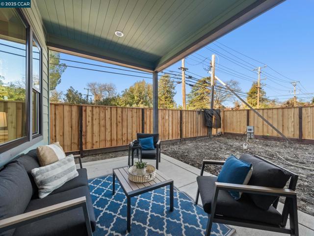 245 Haleena Place, Walnut Creek CA: https://media.crmls.org/mediaz/b37affe5-1009-4d74-949e-213b5e5da411.jpg