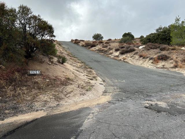 39201 Opalocka Road, Boulevard CA: https://media.crmls.org/mediaz/b37b4cc3-2e7a-4e39-98d0-11225f155e07.jpg